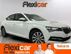 Blanco Usado 2022 Skoda Superb Style Familiar | 22.290 € (Precio justo)