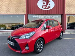 Rojo Usado 2015 Toyota Yaris Live Berlina | 8990 € (Caro)