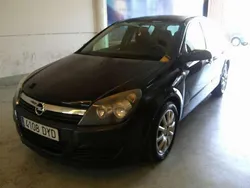 Negro Usado 2006 Opel Astra Enjoy Utilitario | 2140 € (Precio justo)