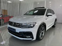 Blanco Usado 2019 VW Tiguan Allspace Sportline SUV | 33.990 € (Un poco caro)