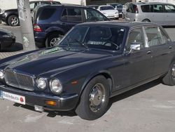 Azul Usado 1985 Jaguar XJ12 Sovereign Berlina | 9600 €