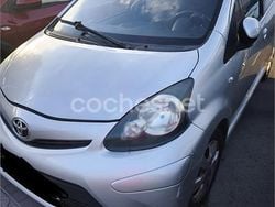 Gris / plata Usado 2012 Toyota Aygo City Utilitario | 5990 € (Precio justo)