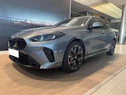 Gris Usado 2024 BMW 118 Sport Line Utilitario | 38.999 €
