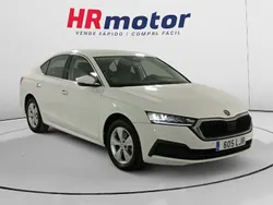 Blanco Usado 2020 Skoda Octavia Ambition Berlina | 18.990 € (Caro)