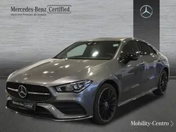 Mountaingrau met. Usado 2020 Mercedes CLA250 AMG line Berlina | 35.250 €