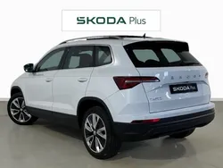 Blanco Usado 2023 Skoda Karoq Style SUV | 25.700 € (Precio justo)