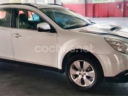 Blanco Usado 2010 Subaru Outback Premium SUV | 4200 €