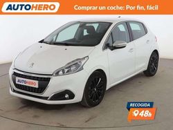 Blanco Usado 2017 Peugeot 208 Allure Utilitario | 10.099 € (Precio justo)