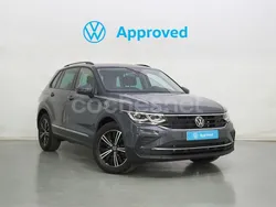 Gris / plata Usado 2021 VW Tiguan Life SUV | 25.490 € (Precio justo)
