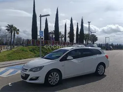 Blanco Usado 2012 Opel Astra Excellence Familiar | 4100 € (Buen precio)