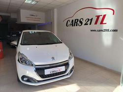 Blanco Usado 2019 Peugeot 208 Signature Sky Utilitario | 9990 € (Precio justo)