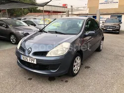 Gris / plata Usado 2007 Renault Clio II Authentique Berlina | 3400 € (Precio justo)