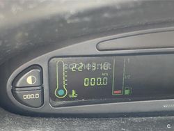 Violeta / lila Usado 2003 Citroën Xsara Picasso Monovolumen | 1900 € (Buen precio)