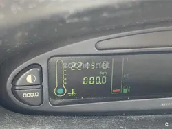 Violeta / lila Usado 2003 Citroën Xsara Picasso Monovolumen | 2200 € (Buen precio)