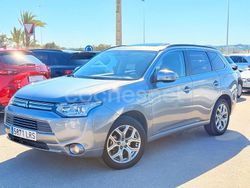Gris / plata Usado 2014 Mitsubishi Outlander P-HEV Motion SUV | 16.990 € (Un poco caro)