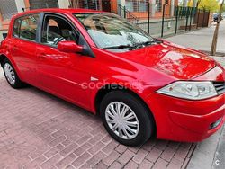 Rojo Usado 2006 Renault Mégane II Expression Berlina | 2500 € (Precio justo)