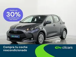 Gris Usado 2022 Toyota Yaris Hybrid Active Berlina | 17.990 € (Precio justo)