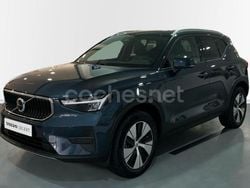 Azul Nuevo 2025 Volvo XC40 Core SUV | 37.900 € (Precio justo)
