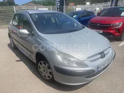 Gris / plata Usado 2004 Peugeot 307 Berlina | 3999 € (Precio justo)