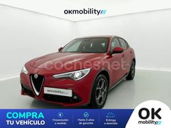Rojo Usado 2022 Alfa Romeo Stelvio Ti SUV | 30.900 €