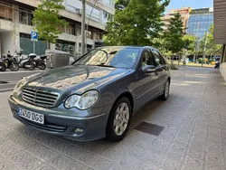 Verde Usado 2005 Mercedes C240 Classic Berlina | 5990 €