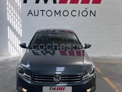 Gris / plata Usado 2011 VW Passat Edition Berlina | 8999 € (Precio justo)