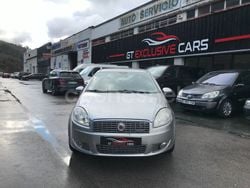 Gris / plata Usado 2008 Fiat Linea Active Berlina | 2990 €