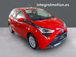 Rojo Usado 2021 Toyota Aygo X-play Utilitario | 12.900 € (Precio justo)