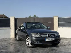 Gris Usado 2007 Mercedes C220 Avantgarde Berlina | 7999 € (Precio justo)