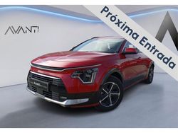 Rojo Usado 2024 Kia Niro SUV | 29.090 € (Caro)