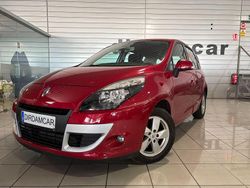 Rojo Usado 2011 Renault Scénic III Dynamique Monovolumen | 7490 € (Precio justo)