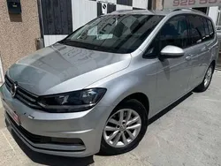 Gris Usado 2018 VW Touran Advance Monovolumen | 17.550 € (Buen precio)