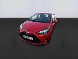 Rojo Usado 2019 Toyota Yaris Hybrid Active Utilitario | 16.100 € (Precio justo)