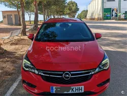 Rojo Usado 2018 Opel Astra Excellence Familiar | 8870 €