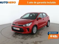 Rojo Usado 2017 Kia Rio Berlina | 9099 € (Precio justo)