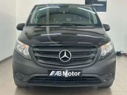 Negro Usado 2024 Mercedes Vito Monovolumen | 37.900 € (Un poco caro)
