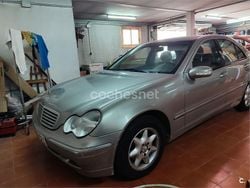 Gris / plata Usado 2003 Mercedes C200 Elegance Berlina | 3500 € (Buen precio)