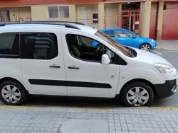 Blanco Usado 2014 Peugeot Partner Outdoor Monovolumen | 8600 €