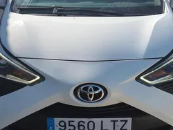 Usado 2021 Toyota Aygo X-play Utilitario | 11.290 € (Precio justo)