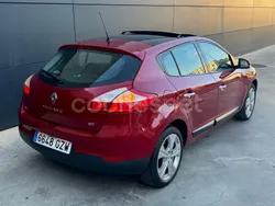 Granate Usado 2010 Renault Mégane III Dynamique Berlina | 5790 € (Precio justo)