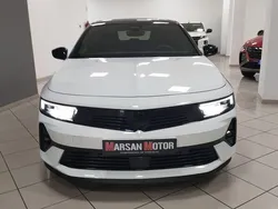 Blanco Usado 2022 Opel Astra GS Line | 20.900 € (Un poco caro)