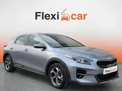 Gris Usado 2022 Kia XCeed SUV | 15.290 € (Precio justo)