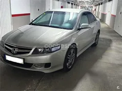 Gris / plata Usado 2007 Honda Accord Executive Berlina | 5000 € (Precio justo)