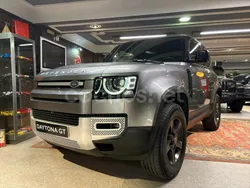 Gris / plata Usado 2022 Land Rover Defender SE SUV | 55.990 € (Buen precio)