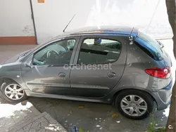 Gris / plata Usado 2011 Peugeot 206+ Utilitario | 3900 € (Buen precio)