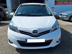 Blanco Usado 2013 Toyota Yaris City Berlina | 7900 € (Caro)