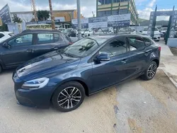 Azul Usado 2019 Volvo V40 Momentum Familiar | 16.500 € (Precio justo)