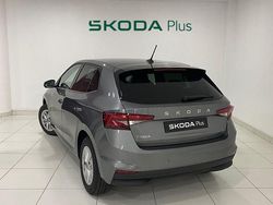 Gris Usado 2024 Skoda Fabia Selection Berlina | 18.900 € (Super precio)