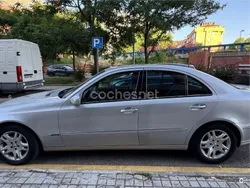 Gris / plata Usado 2004 Mercedes E320 Avantgarde Berlina | 5700 € (Precio justo)