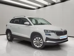 Blanco Usado 2024 Skoda Karoq Selection SUV | 26.690 € (Precio justo)